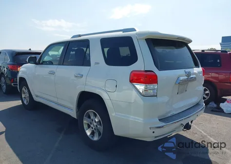 2010 Toyota 4Runner Sr5 V6 z USA, uszkodzony, nr VIN JTEZU5JR0A5008959